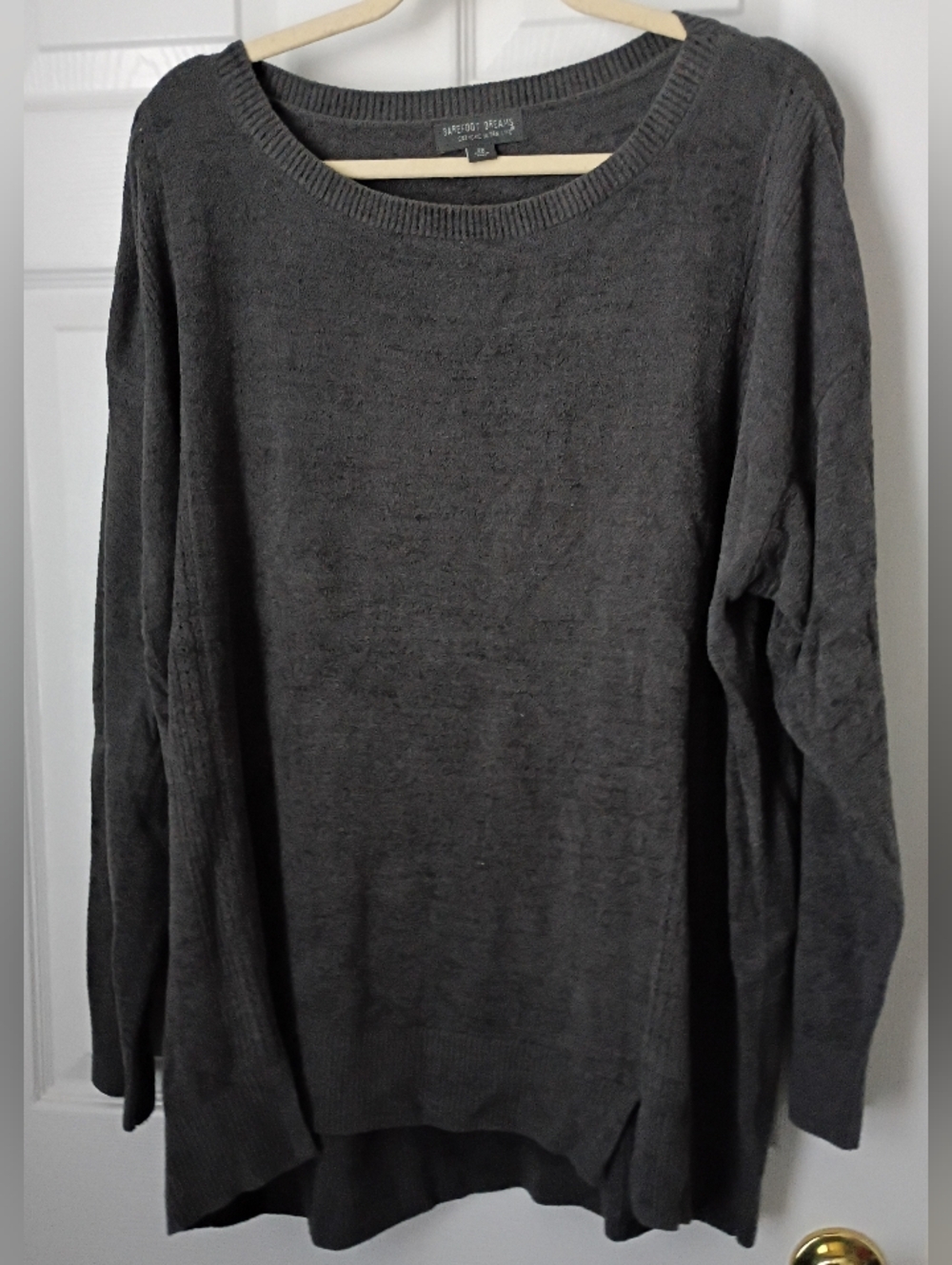 Barefoot Dreams Women’s Charcoal Gray Lightweight Crewneck Sweater